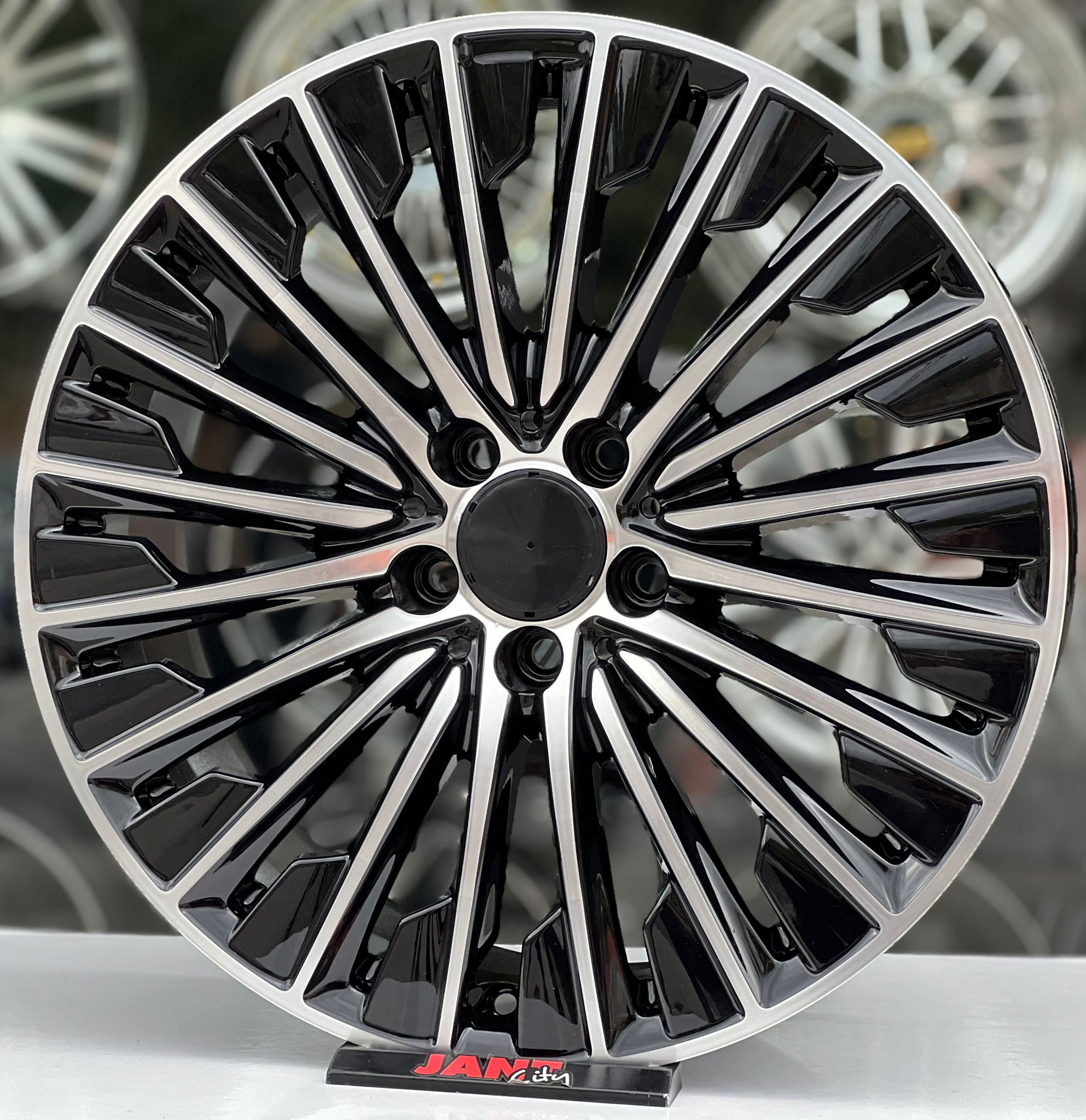 Mercedes 19′ 5X112 MERCEDES AMG JANT MODELİ küçük resim 3