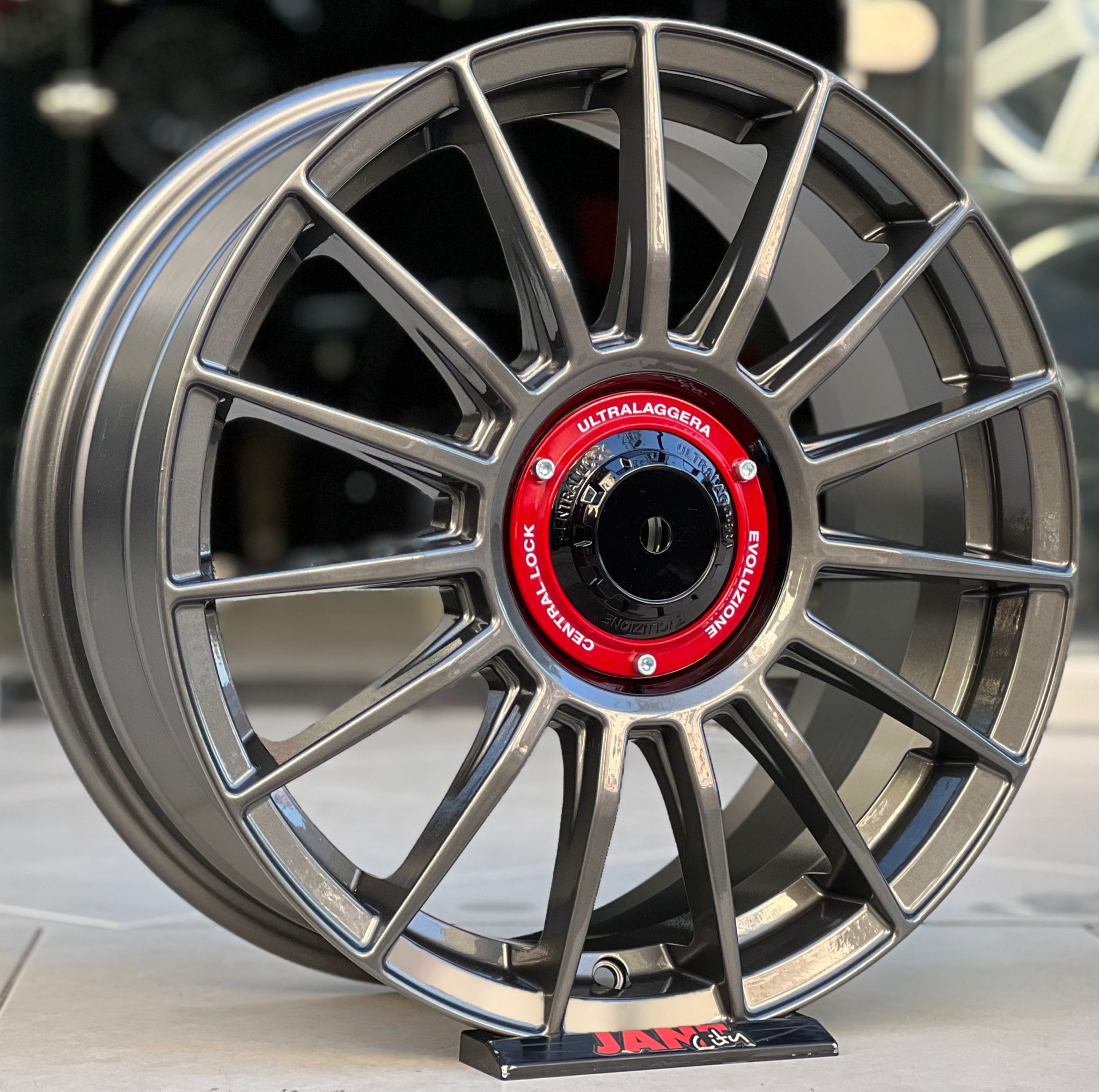 ORJİNAL KALIP 18′ 5X105 SUPERTURISMO JANT MODELİ küçük resim 2